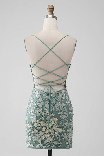 Vestido corto de regreso a casa con cordones en la espalda con cordones y lentejuelas con apliques